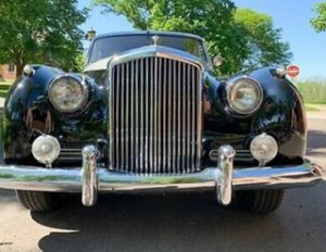 Victorian Crows Nest Rolls Royce and Bentley Wedding Car Service
